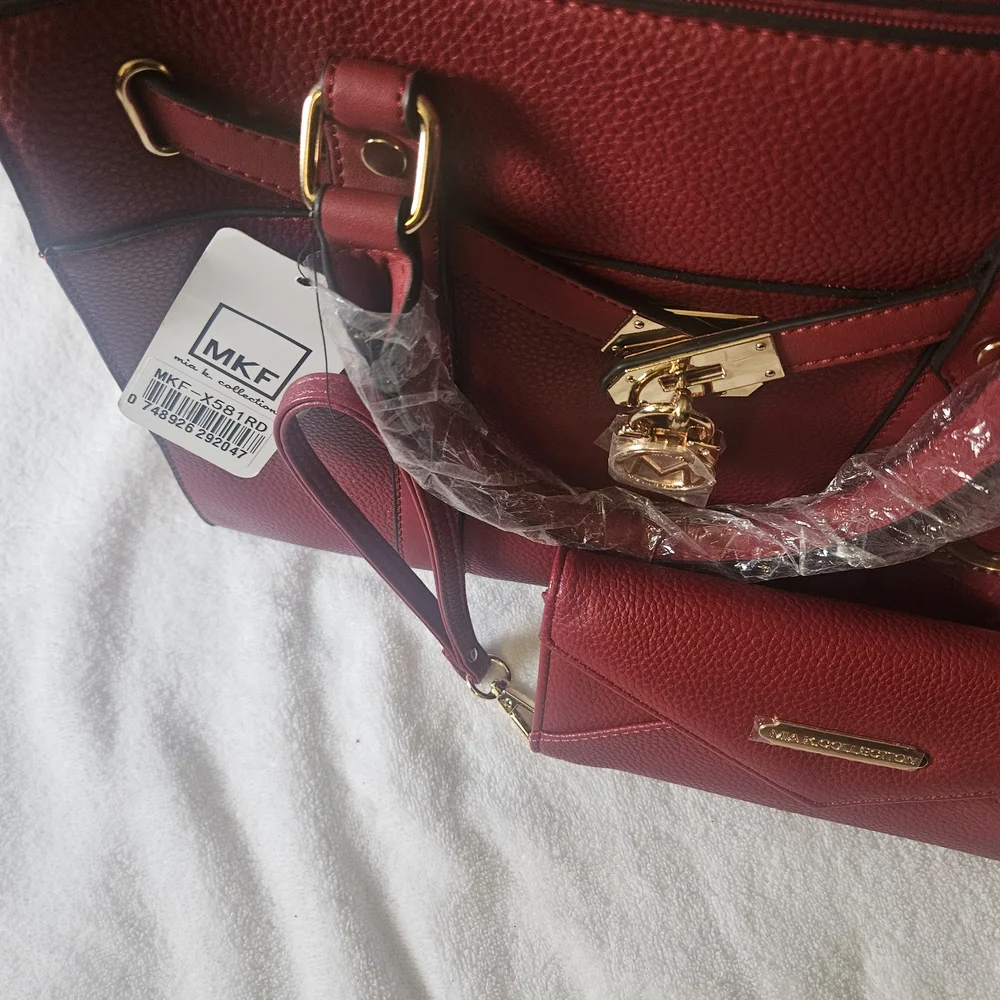Red Women's Bag Set